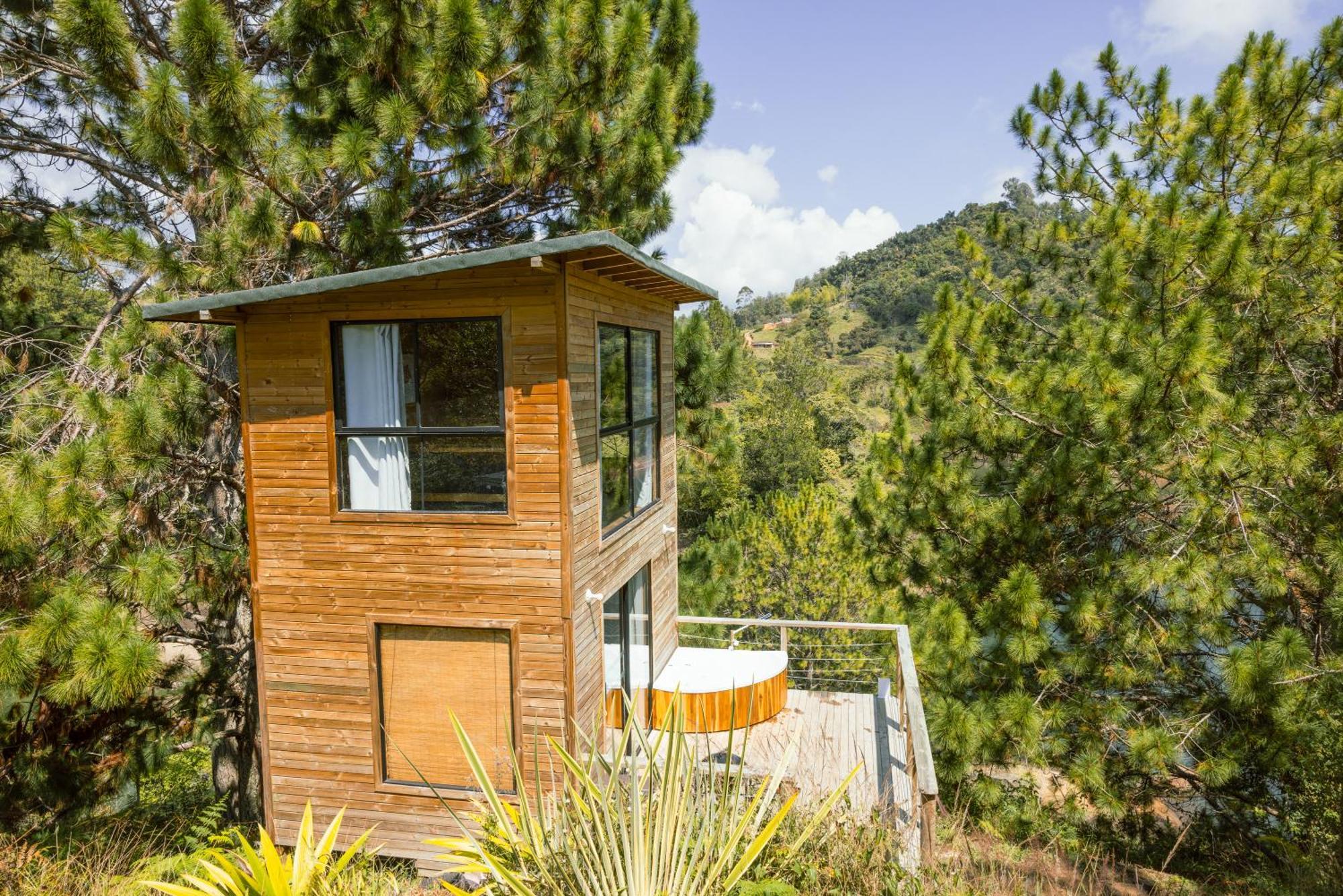 Cabanas Refugio Himalaya Guatape Exterior photo